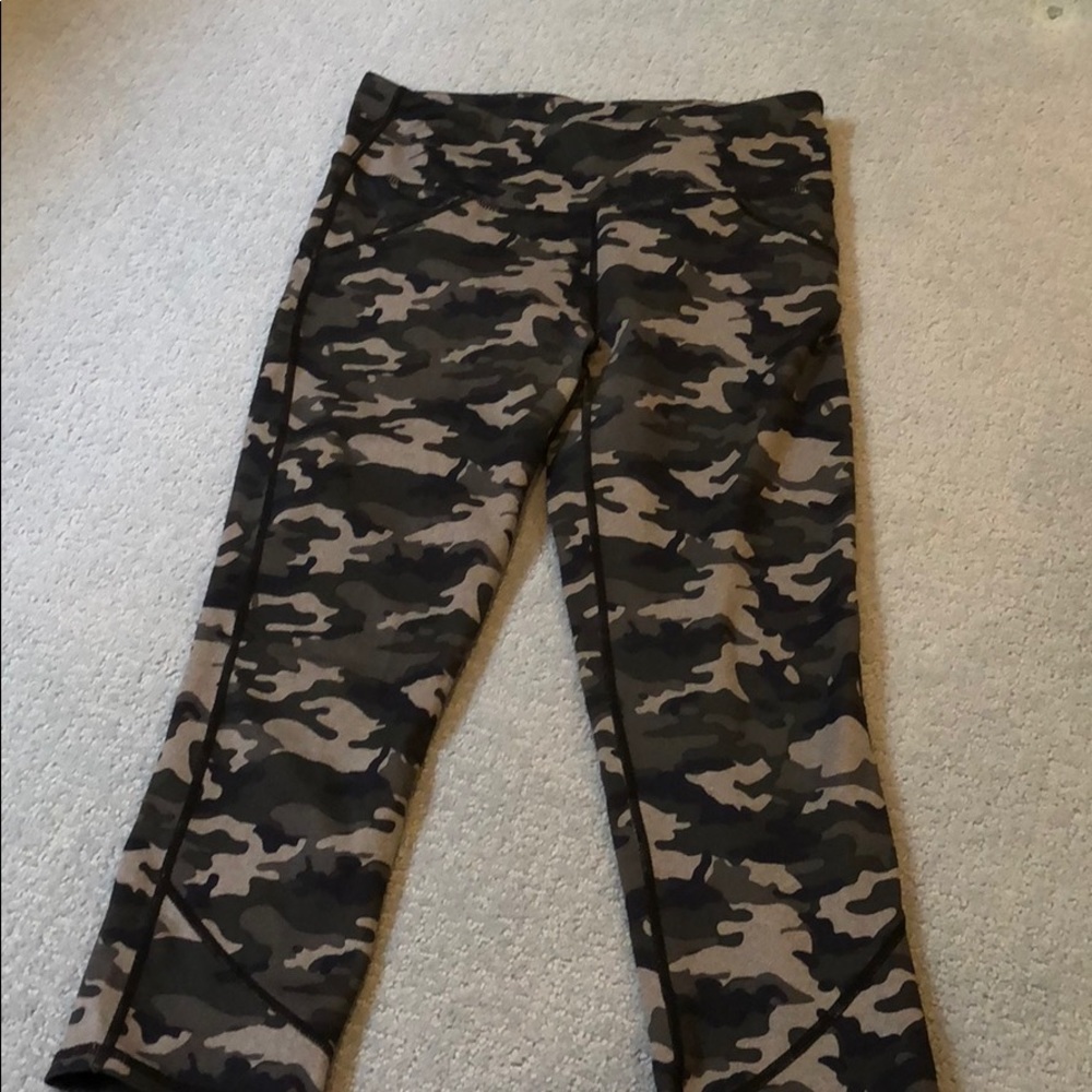 Army green fabletics legings